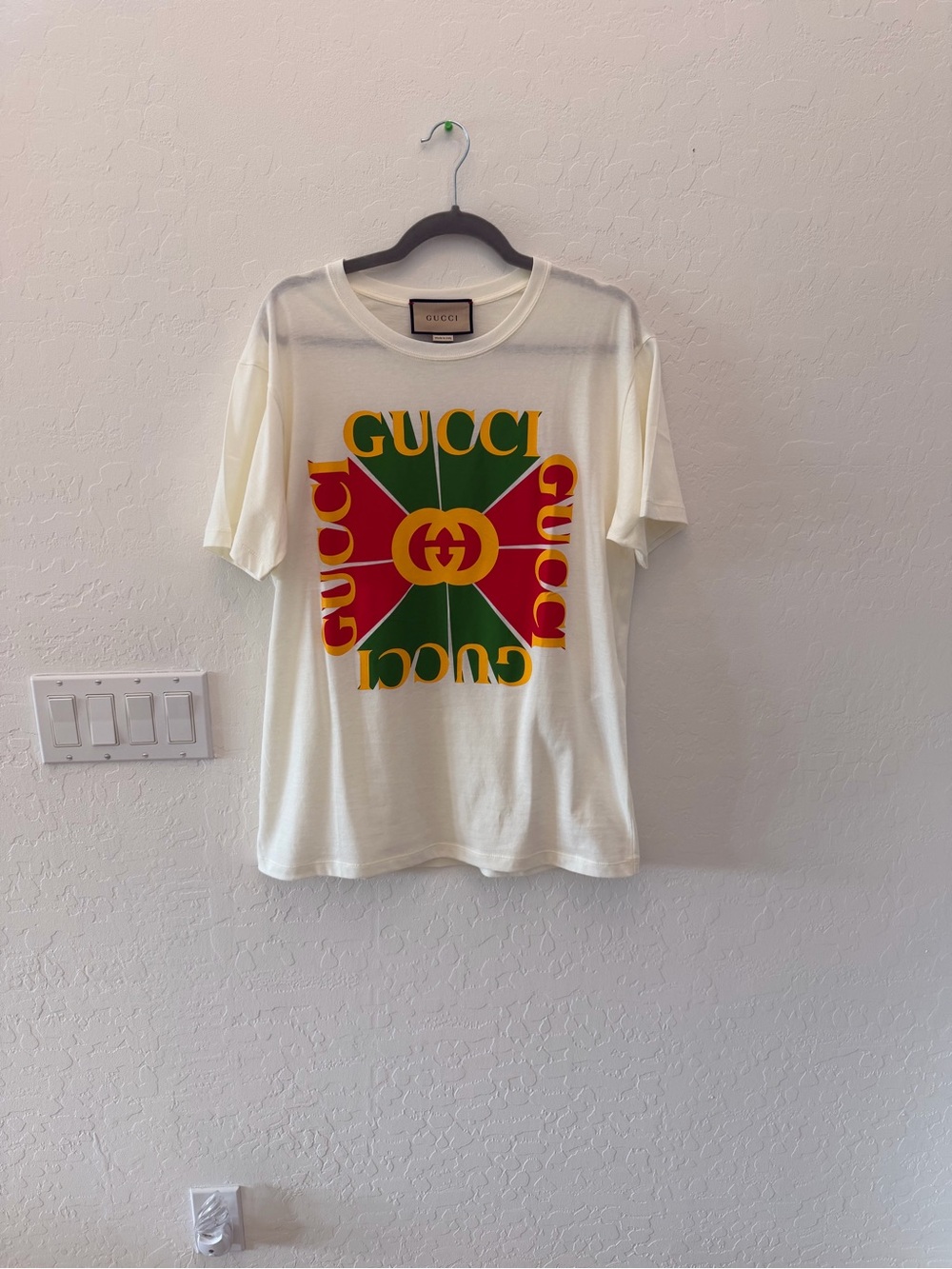 Gucci Cream Short Sleeve Tee with Green & Red Logo Block